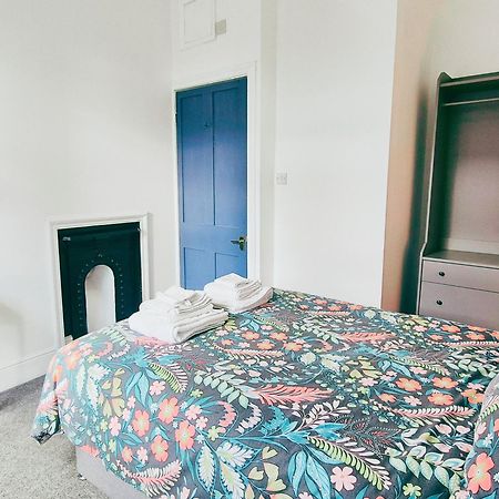 Cozy Room In Modern House Near Nottingham Exterior photo